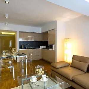 The Place Suit & Apartments Отель